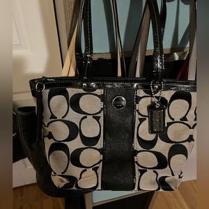 ***SOLD***Coach smaller hand bag good condition